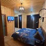 酒店 Shtegu I Gjelber- Wood 5*