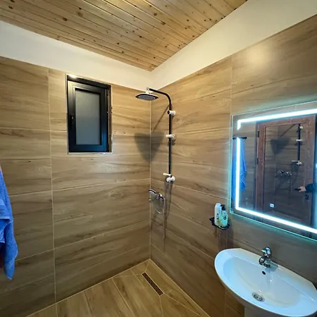Shtegu I Gjelber- Wood فندق 5*