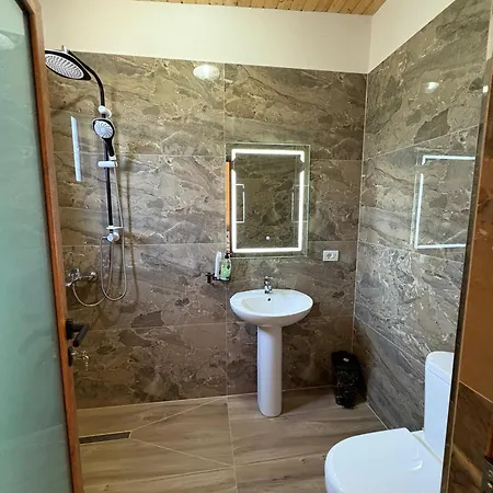 Shtegu I Gjelber -wood فندق 5*